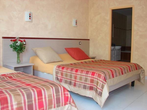 Auberge De Bonpas Logis De France Hotell Avignon Rum bild