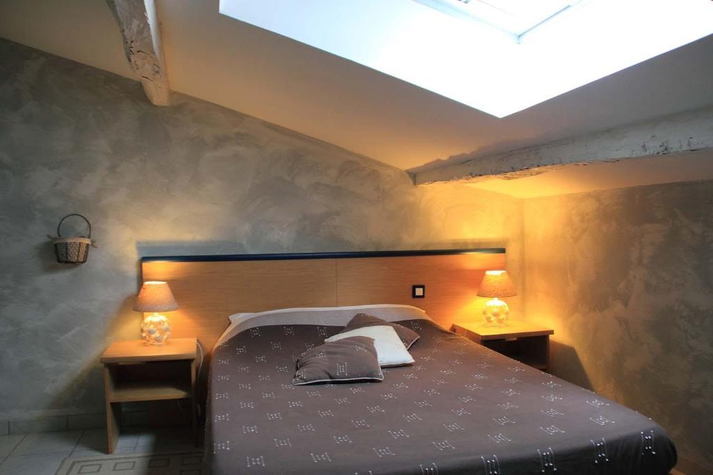 Auberge De Bonpas Logis De France Hotell Avignon Exteriör bild